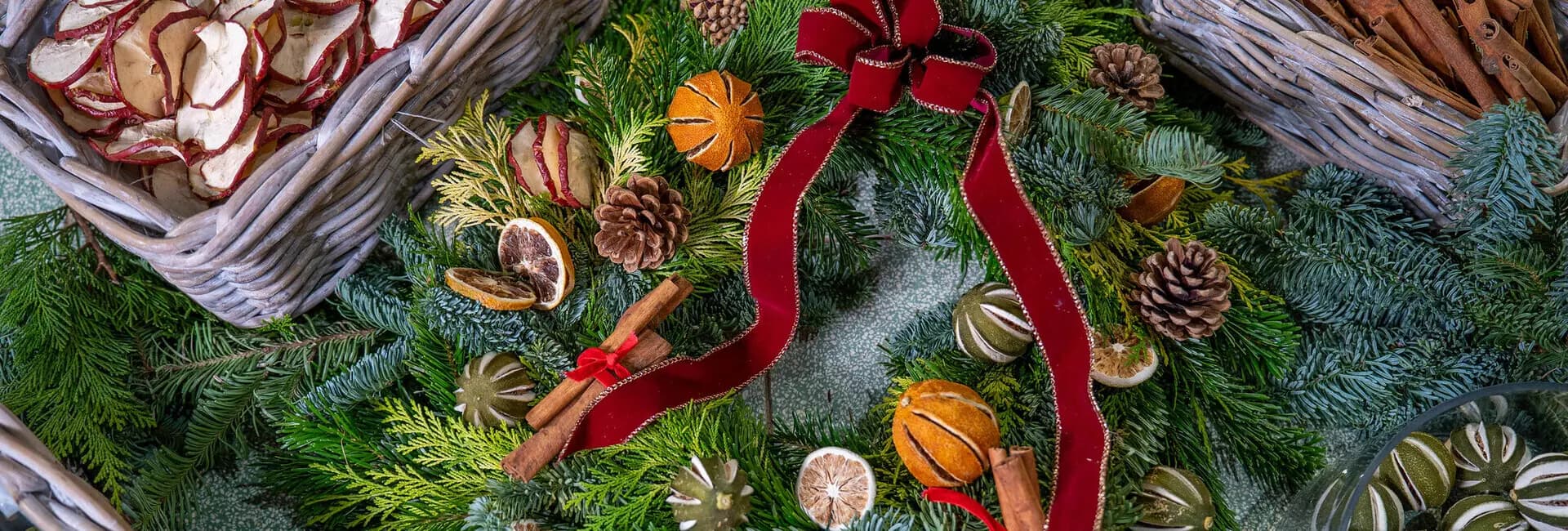 Christmas flowers and decorations by Moyses Stevens
