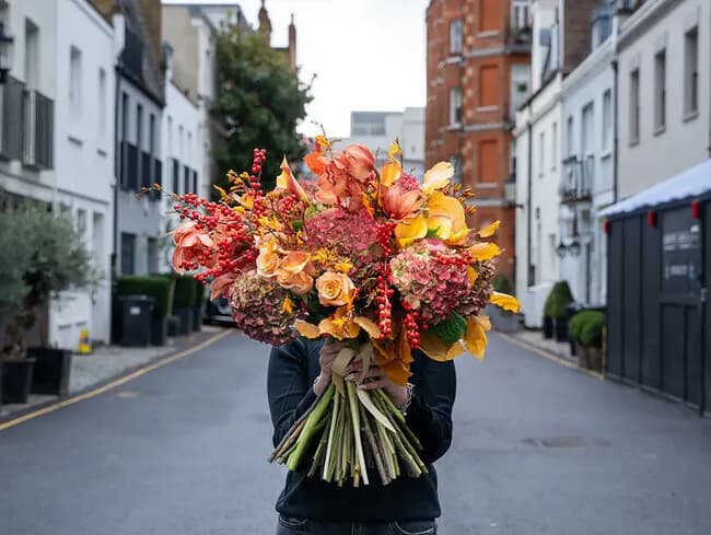 Festive Christmas bouquet by Moyses Stevens