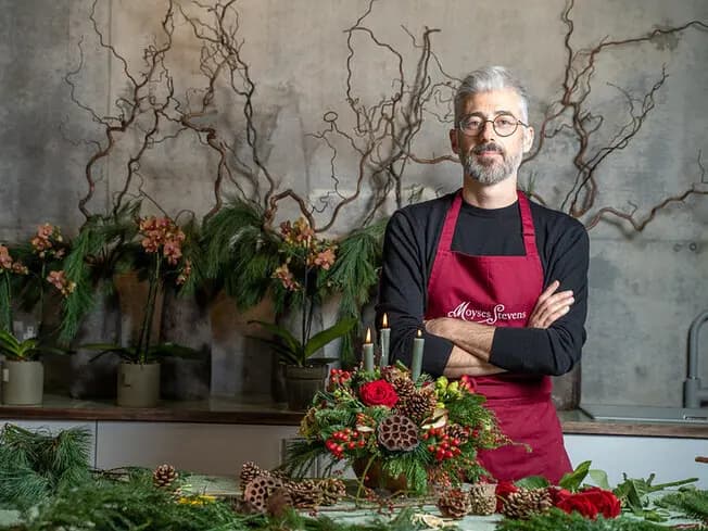 Festive Christmas table arrangement by Moyses Stevens