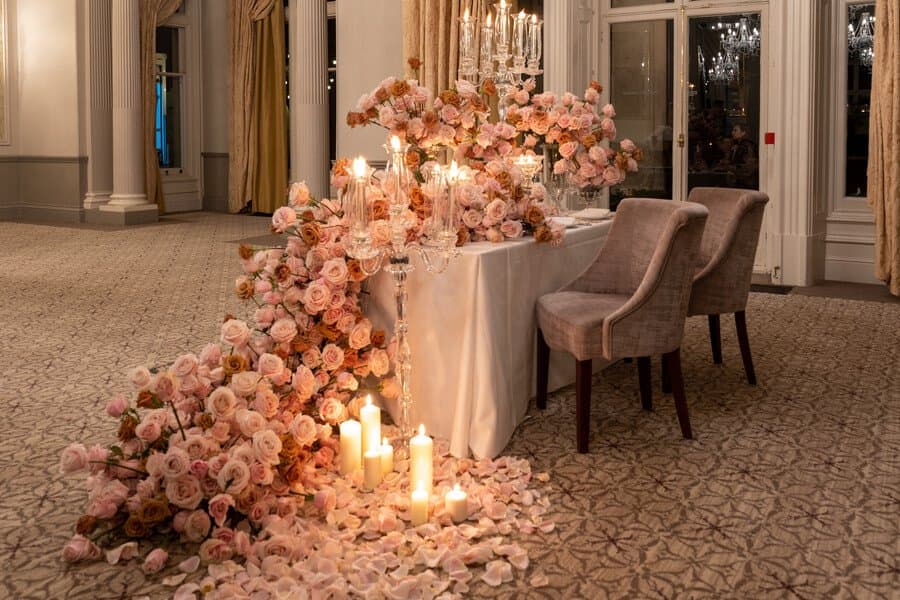 Top table arrangement by Moyses Stevens