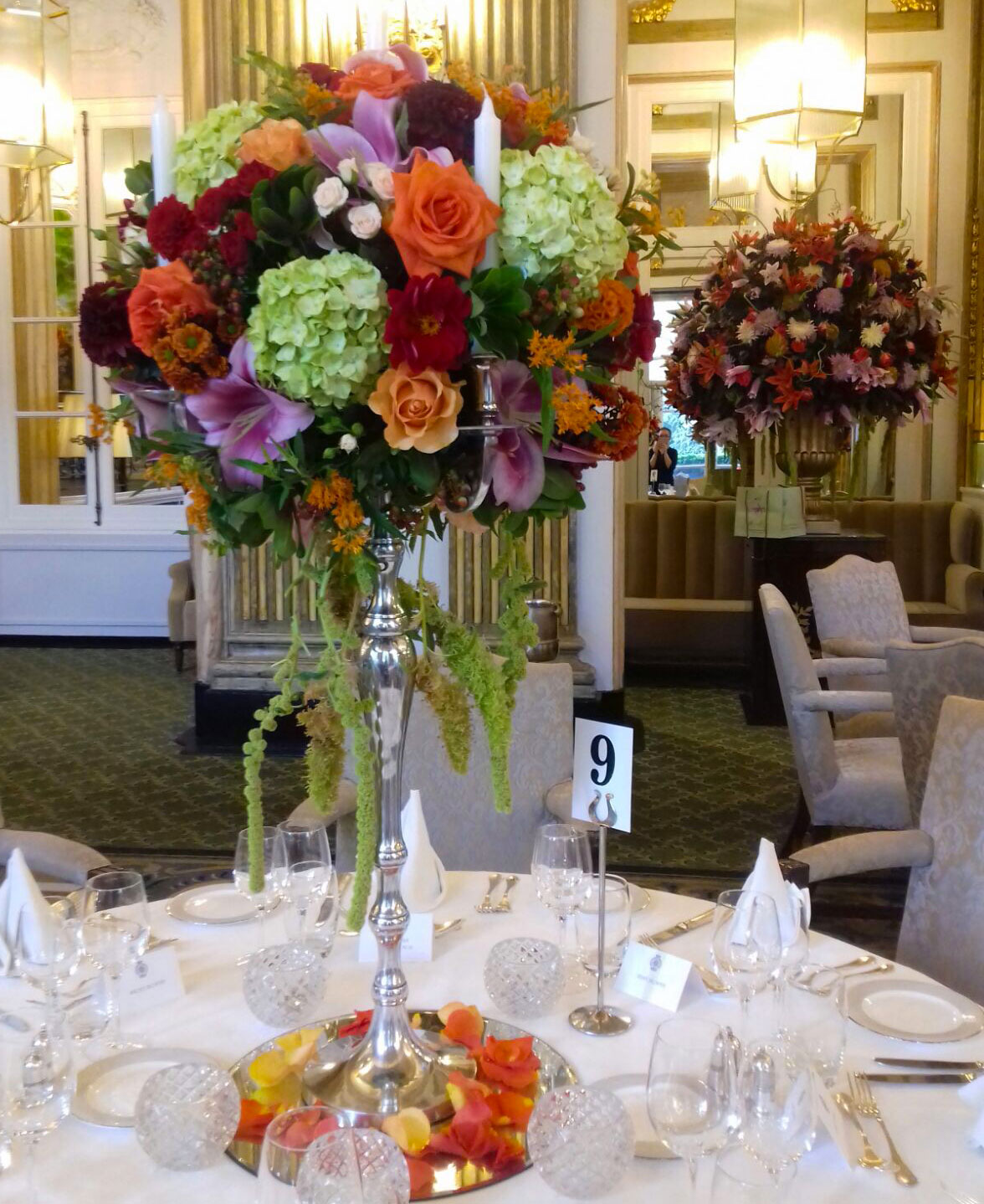 moyses-stevens-corporate-floral-arrangement.jpg